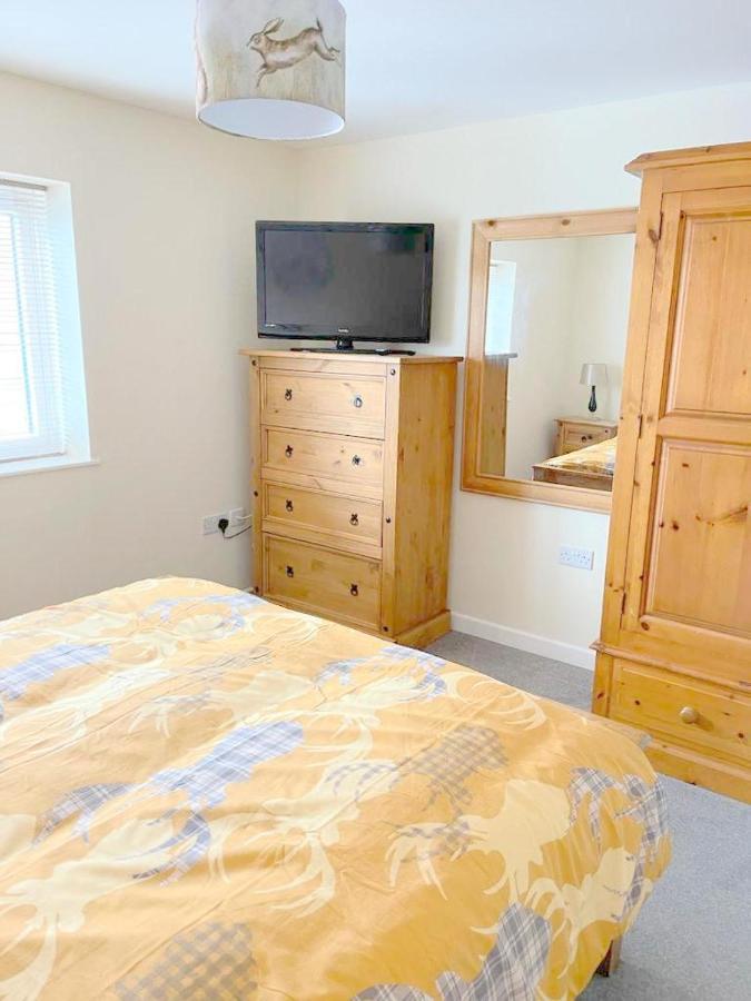 Pet Friendly Cottage Ashbourne With Parking Exterior photo